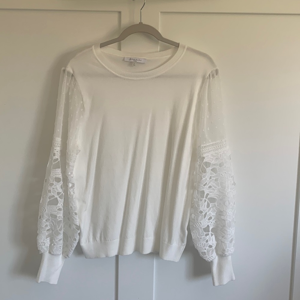 NWOT White puff sleeve sweater size Large